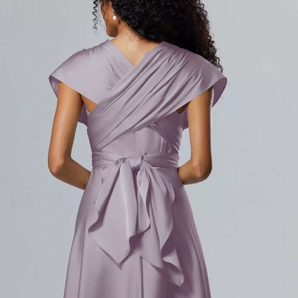 Elegant Lavender Evening Gown - Picture 2 of 8